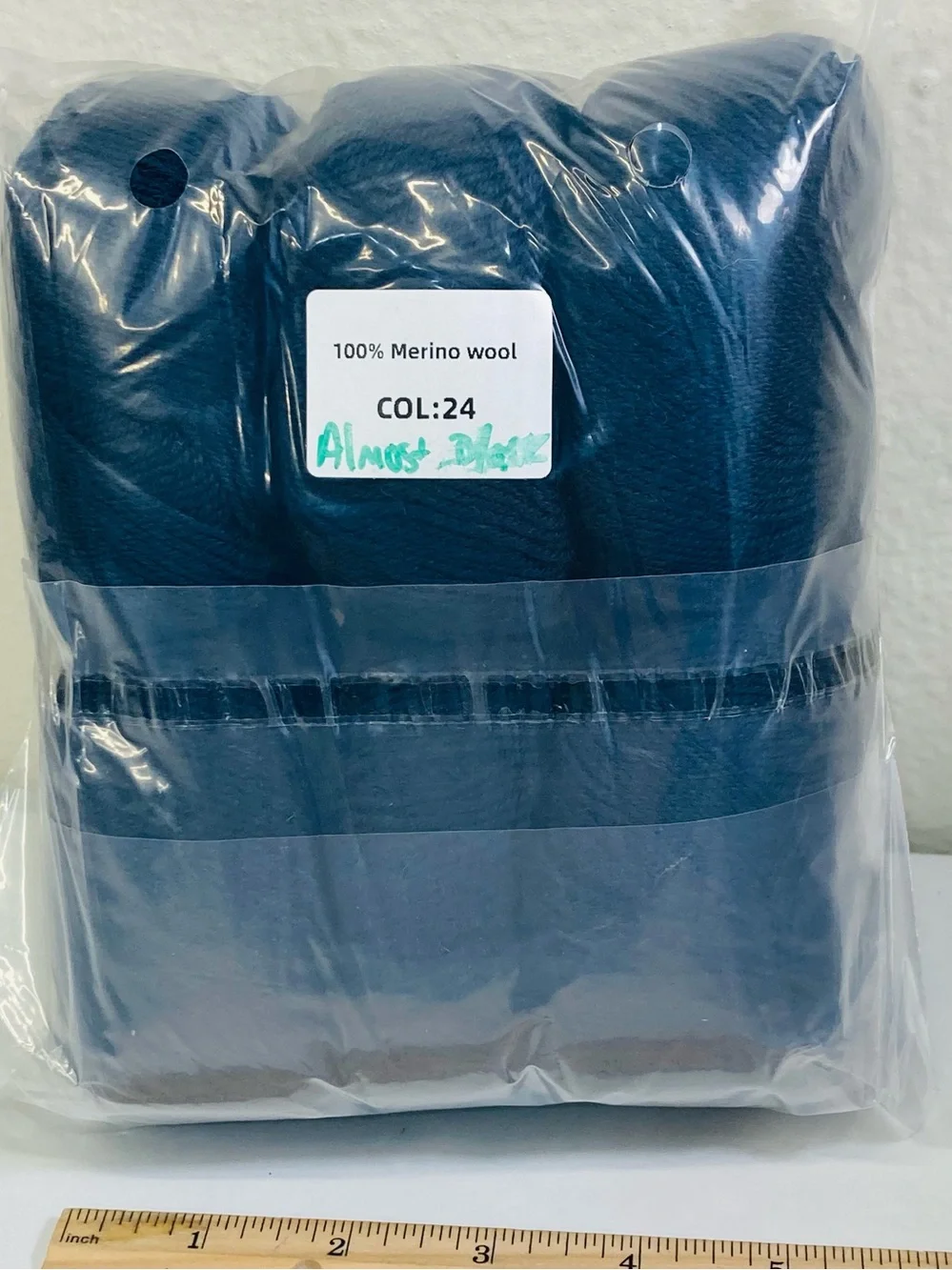 6 NWT ~300g Mengchu 100% Merino Wool Yarn 6 Skeins color: Almost Black